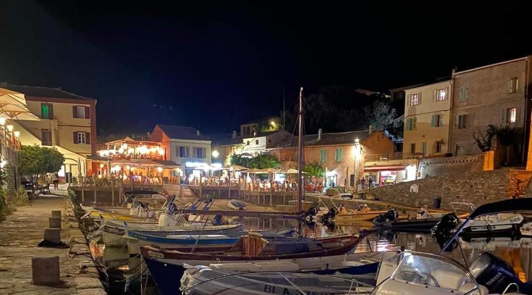 Porteo - Les Terrasses Du Port Чентури Экстерьер фото